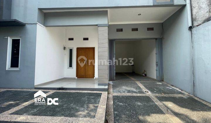 Rumah Sudah Renovasi Akses Jalan Luas Puspanjolo Semarang 2