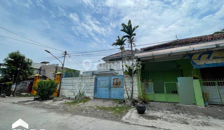 Rumah 2 Lantai Tengah Kota Dekat Jl Kartini Purwosari 2