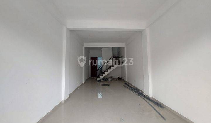 Ruko Baru Ada Rooftop Area Ramai di Sentana Dekat Alun-alun Pancasila 1