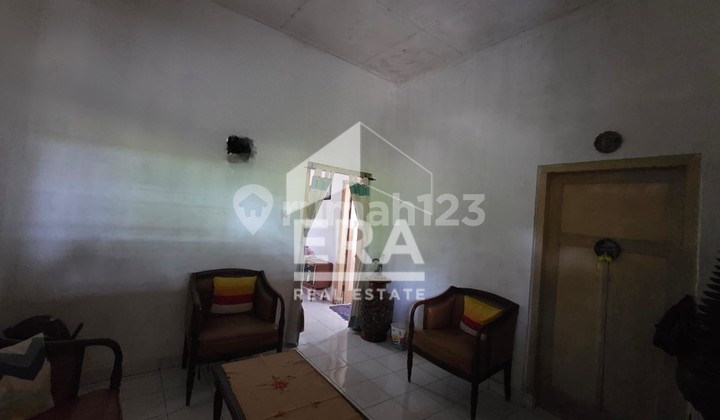 Dijual Rumah Lama Hitung Tanah Kamar Banyak di Jalan Sumbawa Semarang 2