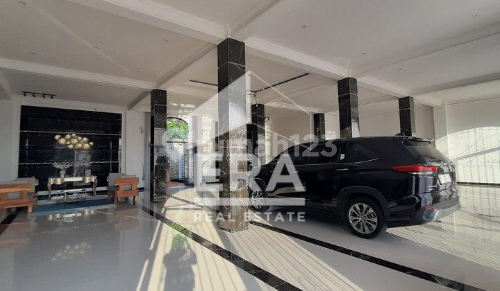 Rumah Mewah Ada Kolam Renang di Kolonel Sugiarto Gunung Pati 2