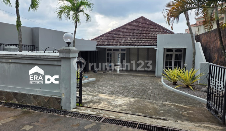 Sewa Rumah Ada Kolam Renang Kawasan Elite Semarang Atas di Galunggung Gajahmungkur Semarang 1