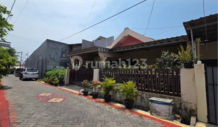 Rumah Hitung Tanah Dekat Pasar Karangayu di Cempolorejo 1