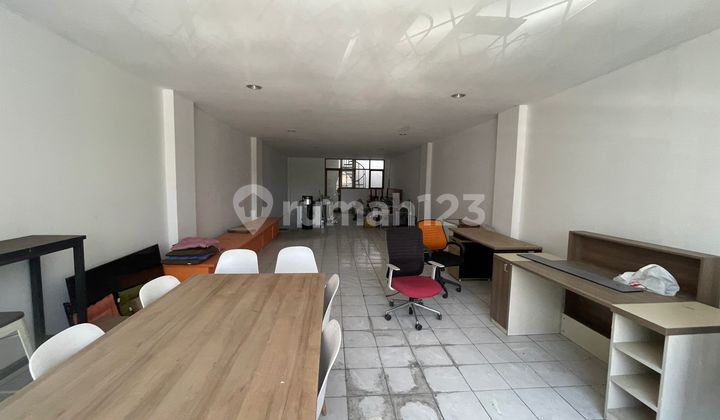 Sewa Ruko Siap Pakai Area DP Mall Pemuda Cocok Untuk Kantor Parkiran Luas 2