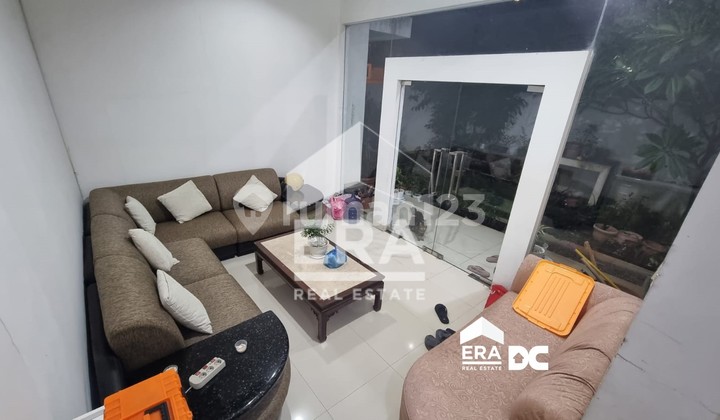 House with Fish Pond Near Undip Tembalang Bukit Sari Semarang