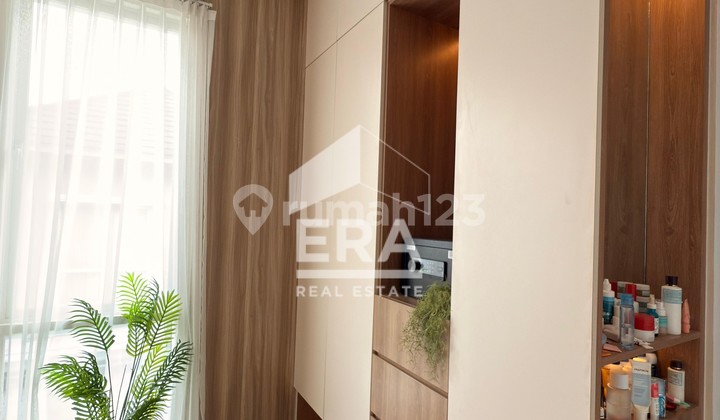 Nego Sampai Deal Rumah Modern Semi Furnish Siap Huni di Victoria Valley Mijen 2