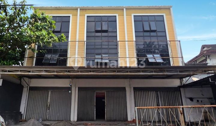 Ruko 3 Lantai Siap Pakai Ada Area Parkir Luas di Pamularsih 1