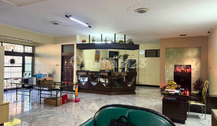 Spacious House Ready to Occupy with Bonus 2 Shop-House Units at KHM Mansyur, West Pekalongan Spacious House Ready to Occupy with Bonus 2 Shop-House Units at KHM Mansyur, West Pekalongan