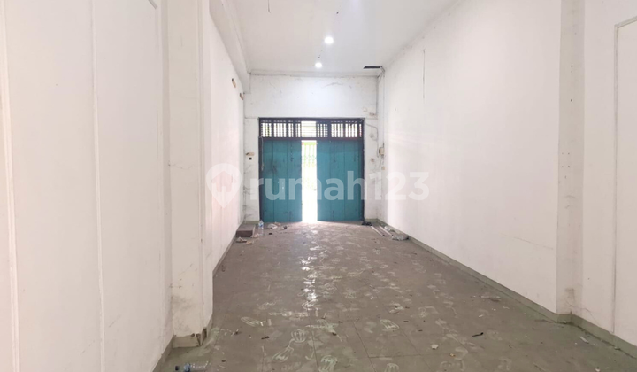 Ruko Pinggir Jalan Kawasan Bisnis di Jend Sudirman Kudus