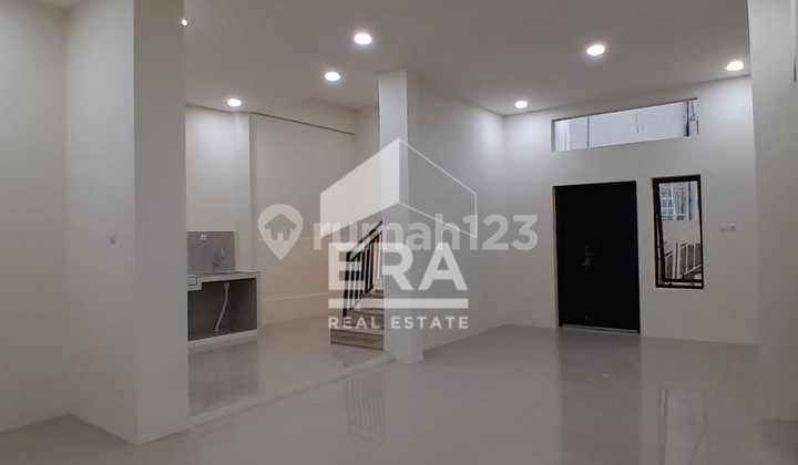 Bonus House with New AC in Semarang, Only 7 Minutes to Undip in Gombel Permai. 2