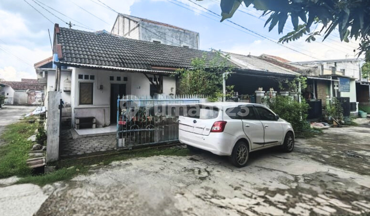 Rent Cheap 3-Bedroom House in Megawon Indah Jati Kudus Housing Complex Rent Cheap 3-Bedroom House in Megawon Indah Jati Kudus Housing Complex