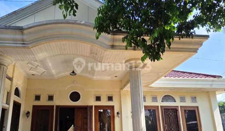 Luxury House with Hook and Spacious Yard in Merak Sidomukti, Salatiga