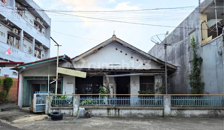 Dijual Rumah Hitung Tanah Cocok untuk Kost/Cafe Dekat Undip Pleburan di Singosari Semarang 1