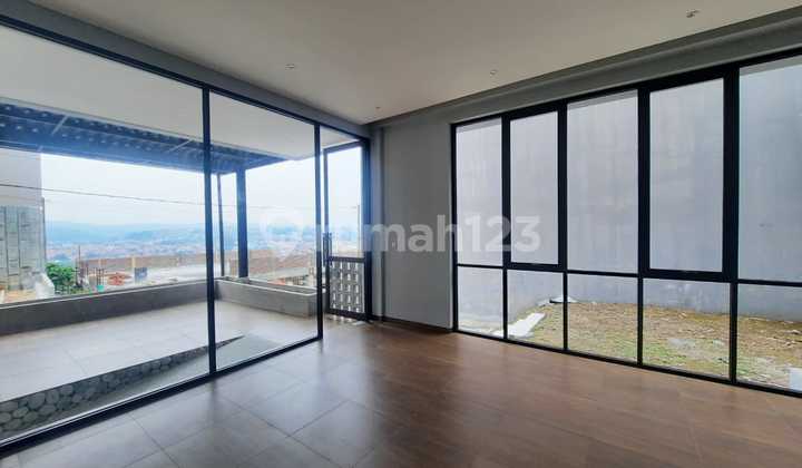 Ruang Usaha Modern Cocok Untuk Studio Pilates di Papandayan Gajah Mungkur 2