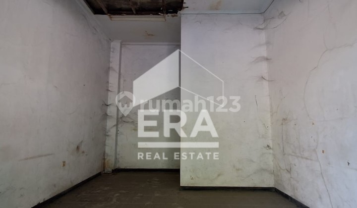 Strategic 2-Story Shop House in the Center of Grobogan City 2