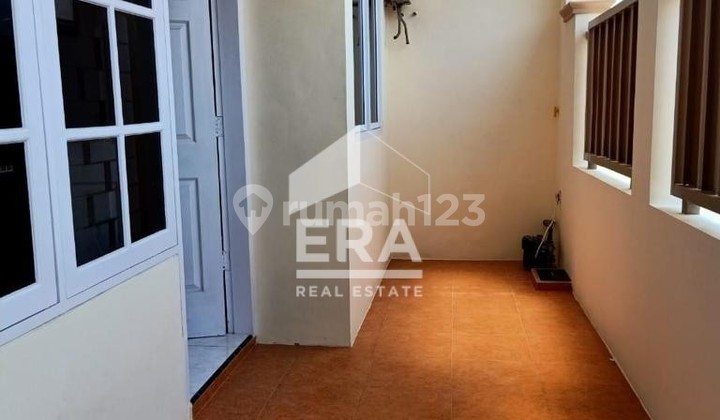 Strategic Ready-to-Occupy House in Kuala Mas, Semarang 2