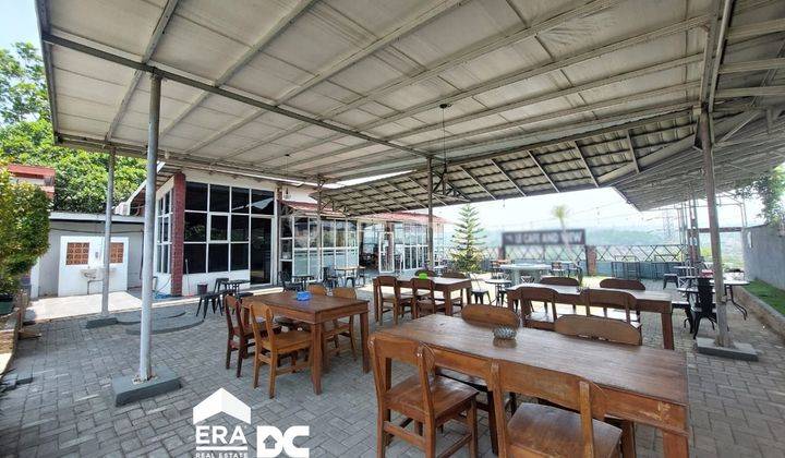 Cafe Resto Aktif Parkiran Luas Ada View Gunung Untung Suropati