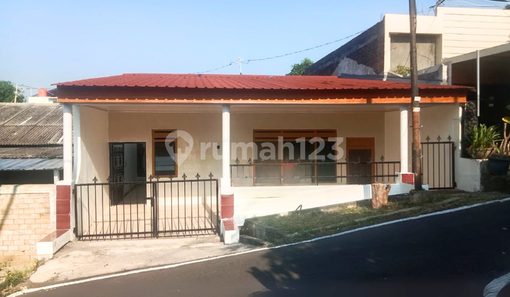Rumah Sewa Siap Huni 15 menit dari Tol Gayamsari di Ketileng Asri Sendangmulyo 1