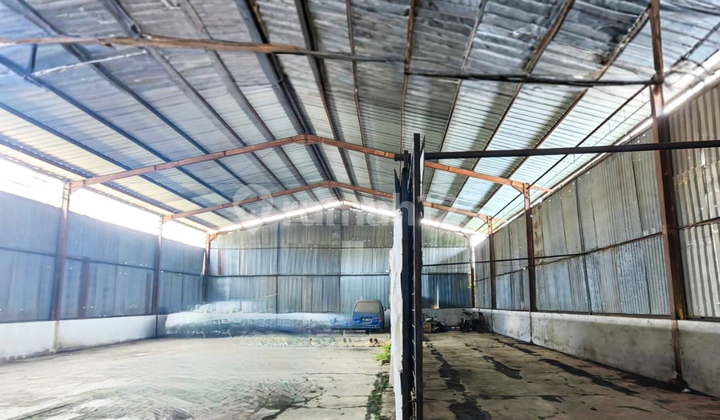 Sewa Gudang Ada Kantor Akses Tronton di Sentot Prawirodirjo Kota Kudus