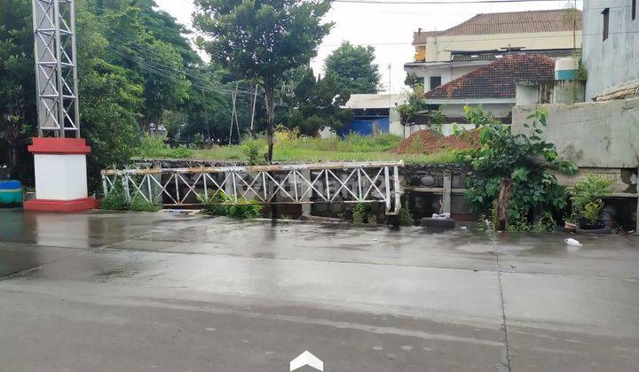 Tanah Hook Cocok Untuk Kuliner Dekat Bandara Kalimas Semarang 1