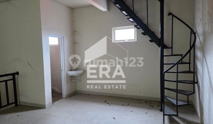 Affordable 2-Story Shop House for Rent in City Center Near the Square on Jl Pemuda Pati 2