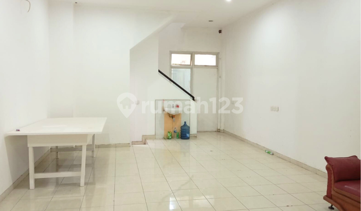 Sewa Ruko 2 Lantai Cocok untuk Usaha/Kantor di Kawasan Cluster Elit Semarang Barat di Graha Padma 1