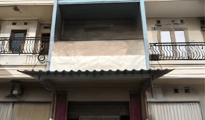 Shophouse Common.sale Near SMAN 1 Semarang, Semarang