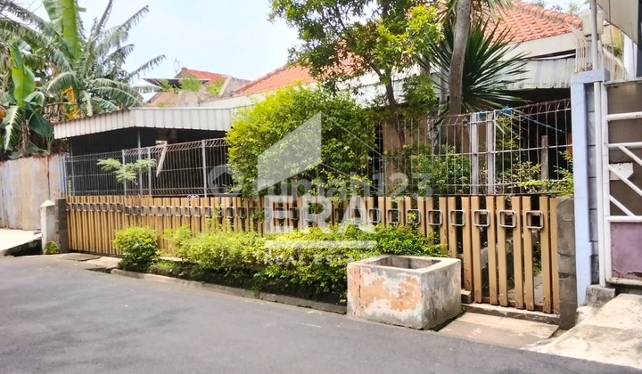 Jual Rumah Asri Tengah Kota Hanya 1 Menit ke Jl Dr Cipto di Karimata Karangtempel Semarang 2