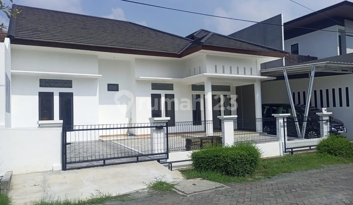 Dijual Rumah Luas Siap Huni di Kemang Pratama 1 Bekasi 
