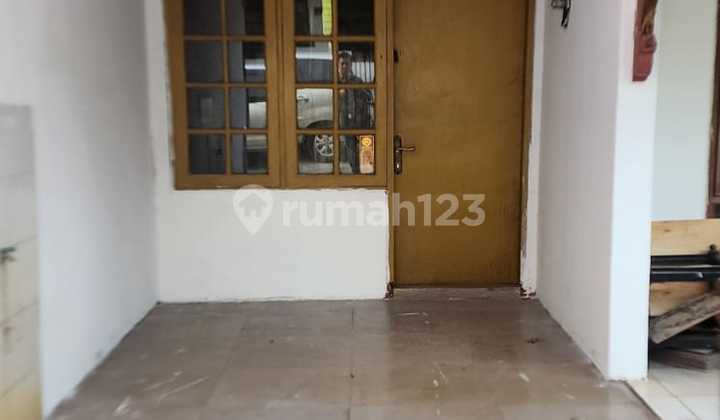 Rumah Strategis di Jakasetia Bekasi  2