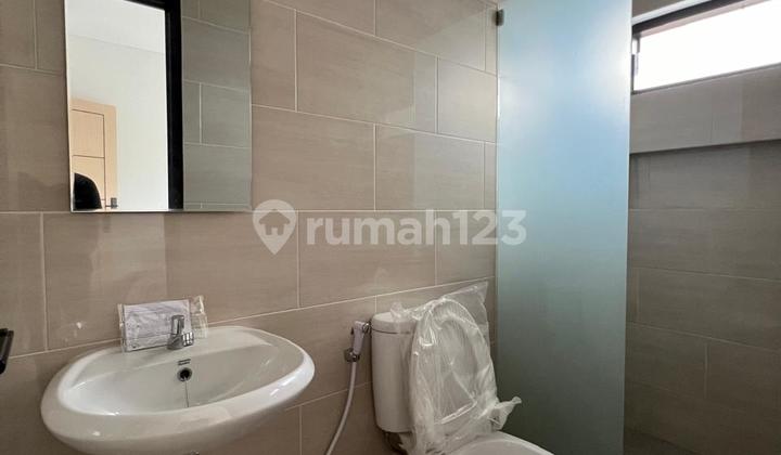 Rumah Modern Minimalist 5 Menit ke LRT di Kemang Pratama Bekasi 2