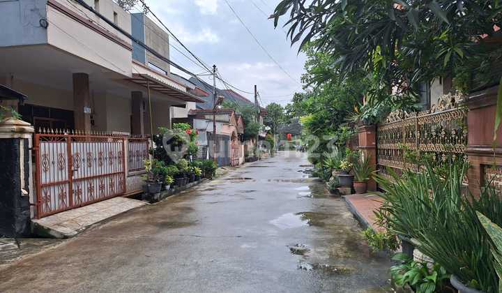 Dijual Rumah Luas 2 Lantai Strategis Dekat Mall dan Tol di Galaxy Bekasi 2