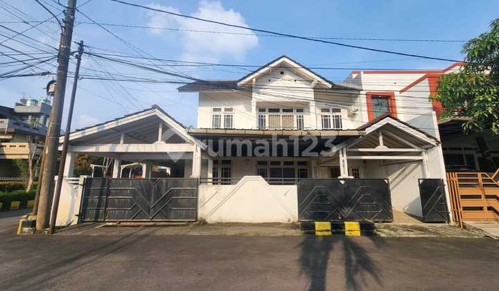 For Sale: Move-in Ready Hook House in Galaxy Bekasi 2