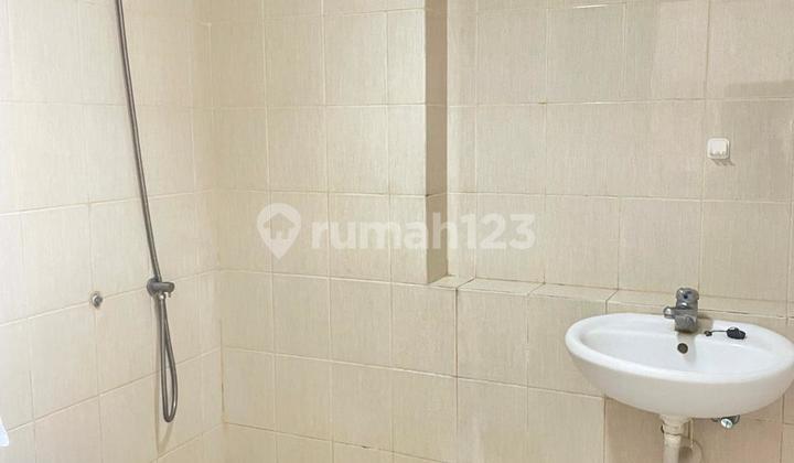 Uc Surabaya Studio Apartment 2