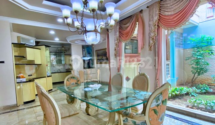 Sultan's House with 1,138 m2 Land in BGV Kelapa Gading 2