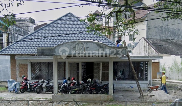 "House Office Next to the Russian Embassy in Polonia, Medan, North Sumatra" "House Office Next to the Russian Embassy in Polonia, Medan, North Sumatra"