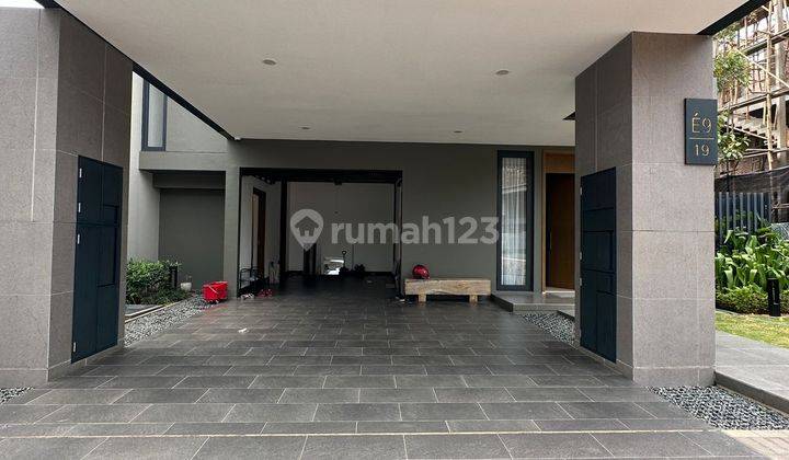 Rumah Mewah 3 Lantai di Private Cluster di Perbatasan Gading Serpong  2