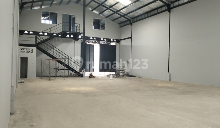 Gudang baru disewakan.akses 40 feet. Siap huni percis jl raya tigarkasa 1