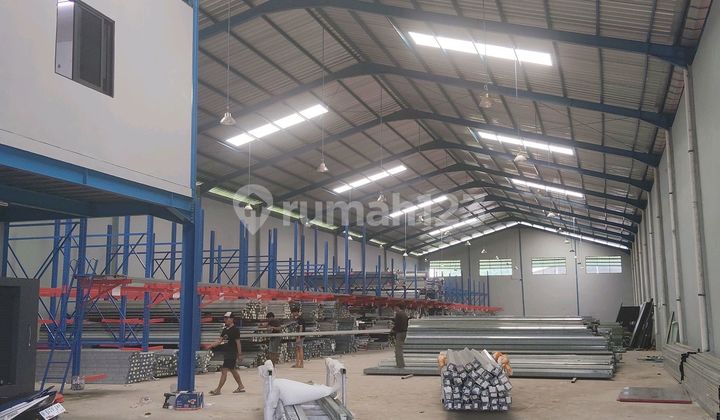 Balaraja Industrial Warehouse for Rent. 40 Feet Access. Only 15 Minutes from Balaraja Barat Toll Gate. Balaraja Industrial Warehouse for Rent. 40 Feet Access. Only 15 Minutes from Balaraja Barat Toll Gate.