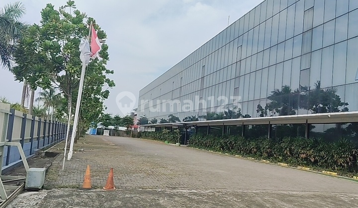 Exs Pabrik di Jualdi Dalam Kawasan Industrial Cikande Modern.dilengkapi 4 Hois. Akses 40 Ft.hanya 5.Meit Dri Tol Cikande