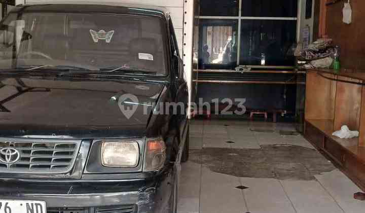 Strategic Sugar Street Ruko, Surabaya - 3.5-Story Building 2