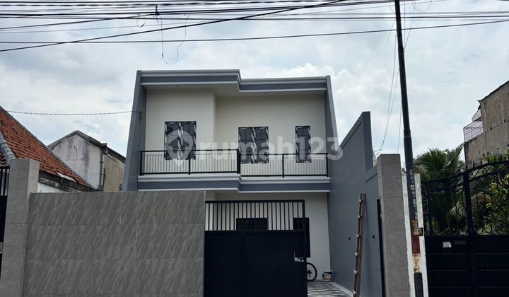 Jl. Kinibalu House, Central Sby City - Ready to Use Without Renovation