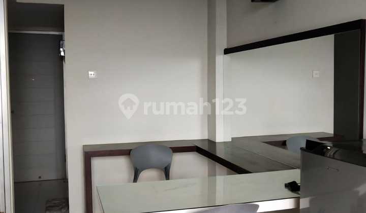 Dian Regency Apartment, 2BR Near ITS & UHT Campus 2
