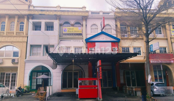Ready-to-use shophouse in strategic location at Grand Galaxi City, Bekasi 1
