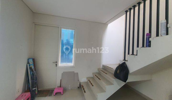 Rumah Bagus Semi Furnished di Cluster Lavesh, Harapan Indah 2