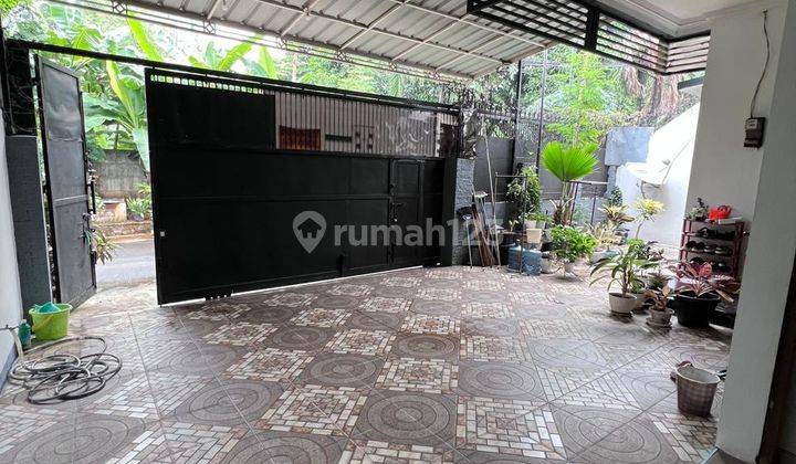 Rumah 2 Lantai Dekat Rs.dan Tol Di Tebet, Jakarta Selatan 2