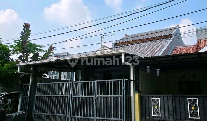 Rumah Rapi 2 Lantai Taman Sari Di Harapan Indah,bekasi
