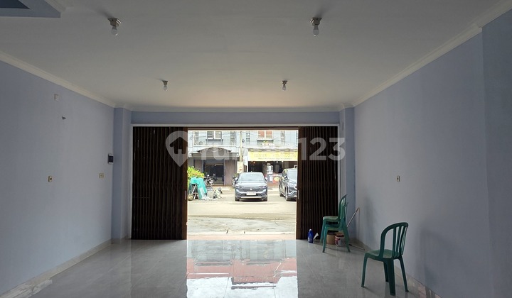 Good Quality Ready-to-Use Shop House Near Market and School in Harapan Indah