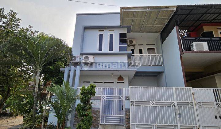 Rumah 2 Lantai Bagus Semi Furnished di Harapan Indah, Bekasi 1