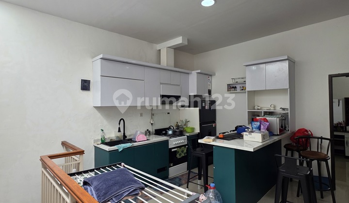 Rumah Taman Sari Renov Bagus Fully Furnish di Harapan Indah 2